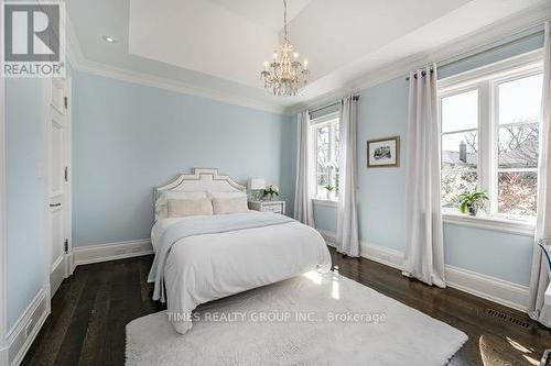 50 Lawrence Crescent, Toronto, ON - Indoor Photo Showing Bedroom