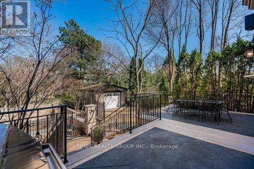 50 Lawrence Crescent, Toronto, ON - Outdoor