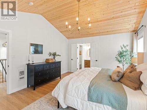 102 Leota Street, Whitehorse, YT - Indoor Photo Showing Bedroom