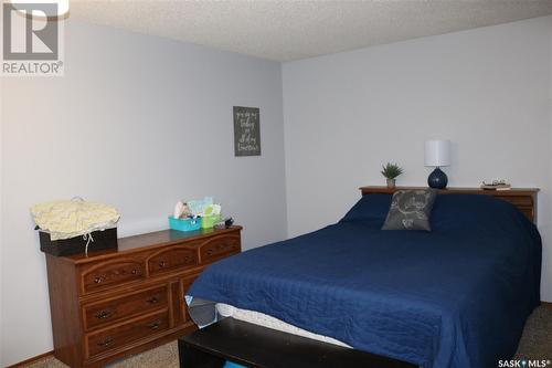 608 Windover Avenue, Moosomin, SK - Indoor Photo Showing Bedroom