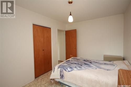 1642 104Th Street, North Battleford, SK - Indoor Photo Showing Bedroom