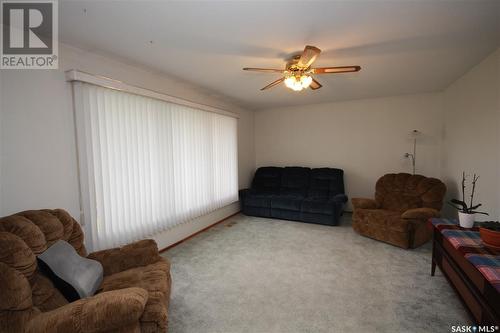 1642 104Th Street, North Battleford, SK - Indoor Photo Showing Living Room