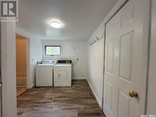 375 1St Avenue E, Englefeld, SK - Indoor Photo Showing Laundry Room