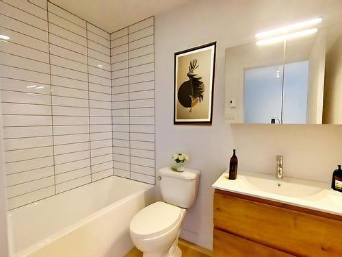 Salle de bains - 101-590 Rue Viau, Montréal (Mercier/Hochelaga-Maisonneuve), QC - Indoor Photo Showing Bathroom