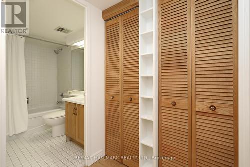 505 - 65 Scadding Avenue, Toronto, ON - Indoor Photo Showing Bathroom