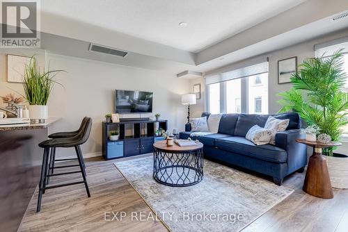 212 - 20 Foundry Avenue, Toronto, ON - Indoor Photo Showing Living Room