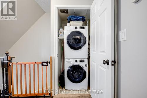 212 - 20 Foundry Avenue, Toronto, ON - Indoor Photo Showing Laundry Room