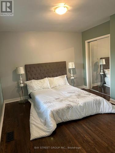 14 Southcote Road, Hamilton, ON - Indoor Photo Showing Bedroom