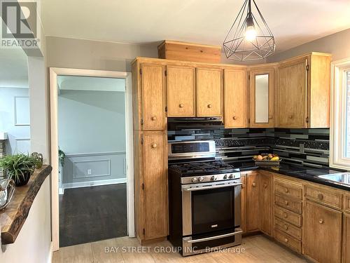 14 Southcote Road, Hamilton, ON - Indoor Photo Showing Kitchen