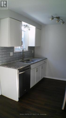74 - 40 Tiffany Drive, London, ON - Indoor Photo Showing Kitchen