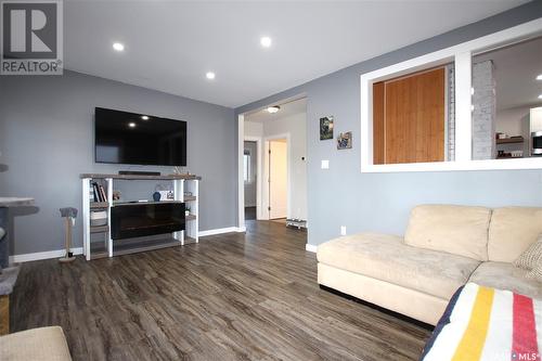 83 James Avenue, Yorkton, SK - Indoor Photo Showing Living Room