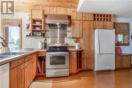 50 N Robichaud, Aldouane, NB - Indoor Photo Showing Kitchen With Double Sink