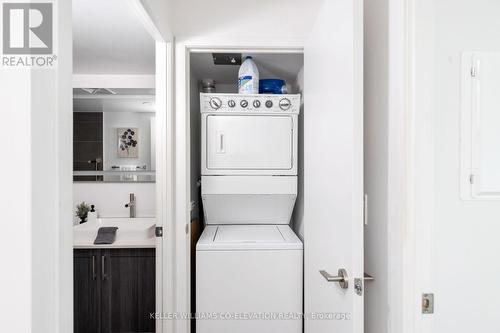 1255 - 209 Fort York Boulevard, Toronto, ON - Indoor Photo Showing Laundry Room