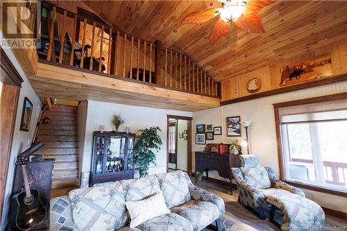 1726 Route 385, Everett, NB - Indoor Photo Showing Living Room