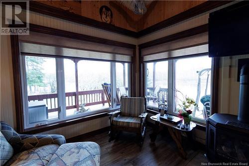 1726 Route 385, Everett, NB - Indoor Photo Showing Living Room