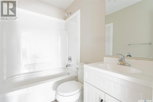5871 Mckinley Avenue, Regina, SK - Indoor Photo Showing Bathroom