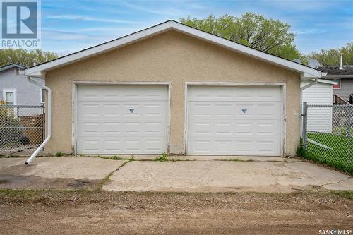 5871 Mckinley Avenue, Regina, SK - Outdoor With Exterior