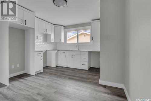 5871 Mckinley Avenue, Regina, SK - Indoor Photo Showing Kitchen