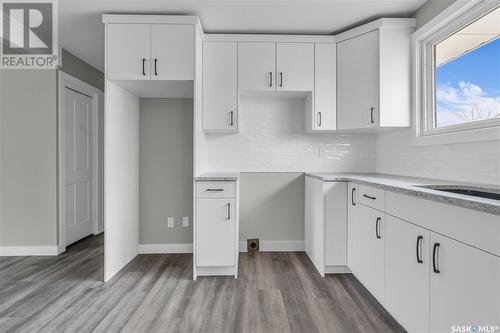 5871 Mckinley Avenue, Regina, SK - Indoor Photo Showing Kitchen