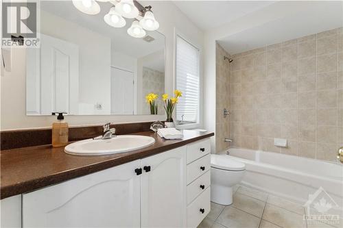 222 Allgrove Way, Ottawa, ON - Indoor Photo Showing Bathroom