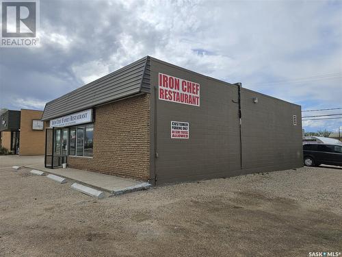 121-123 Railway Avenue E, Rosetown, SK 