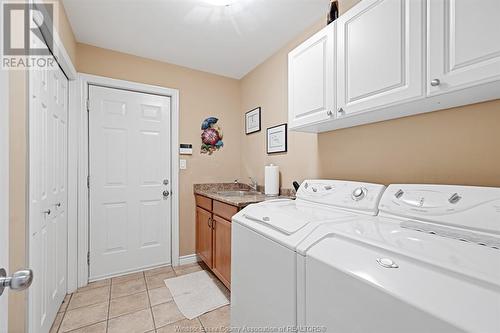 356 Pinehurst, Lakeshore, ON - Indoor Photo Showing Laundry Room