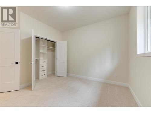 1229 Lone Pine Drive, Kelowna, BC - Indoor Photo Showing Other Room
