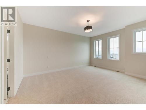 1229 Lone Pine Drive, Kelowna, BC - Indoor Photo Showing Other Room