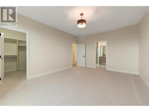 1229 Lone Pine Drive, Kelowna, BC - Indoor Photo Showing Other Room