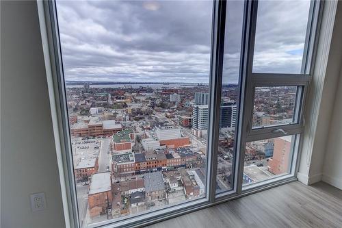 49 Walnut Street S|Unit #1809, Hamilton, ON - Indoor Photo Showing Other Room