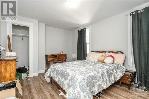 358 Booth Street, Ottawa, ON - Indoor Photo Showing Bedroom