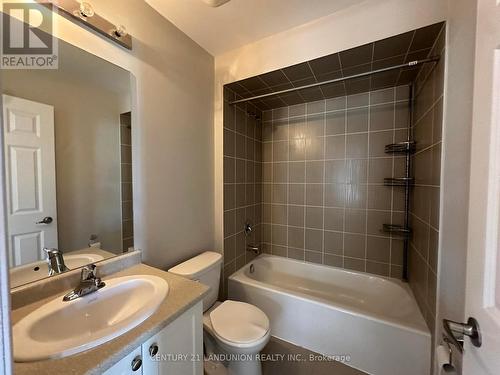 205 Palmer Lane, Woodstock, ON - Indoor Photo Showing Bathroom