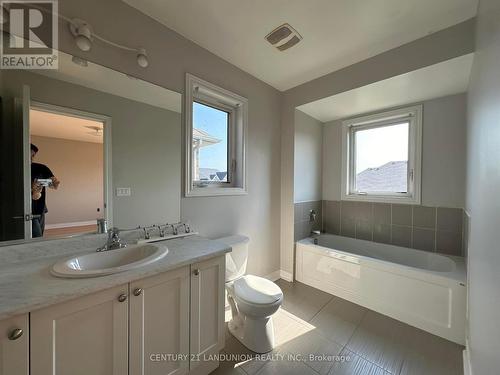 205 Palmer Lane, Woodstock, ON - Indoor Photo Showing Bathroom