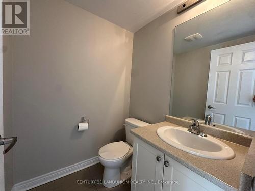 205 Palmer Lane, Woodstock, ON - Indoor Photo Showing Bathroom