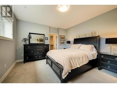 10626 Okanagan Centre Road E, Lake Country, BC - Indoor Photo Showing Bedroom