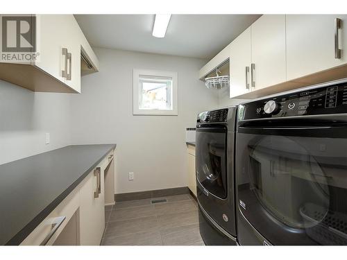 10626 Okanagan Centre Road E, Lake Country, BC - Indoor Photo Showing Laundry Room