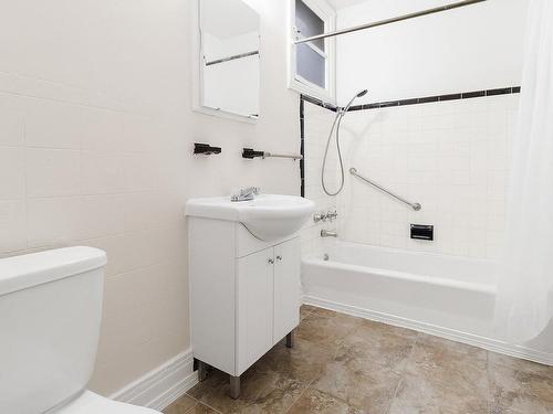 Salle de bains - 2895 Boul. Rosemont, Montréal (Rosemont/La Petite-Patrie), QC - Indoor Photo Showing Bathroom