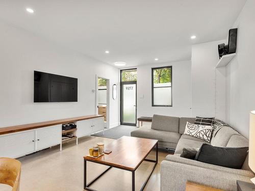 Salon - 1759 Rue Le Caron, Montréal (Le Sud-Ouest), QC - Indoor Photo Showing Living Room