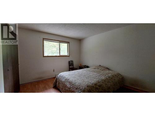 2991 Allison Road, Hagensborg, BC - Indoor Photo Showing Bedroom