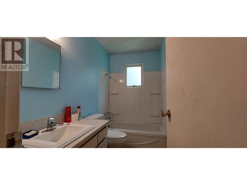 2991 Allison Road, Hagensborg, BC - Indoor Photo Showing Bathroom