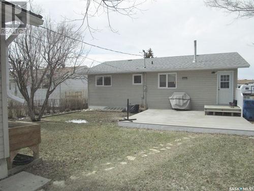 125 4Th Street W, Coronach, SK - Outdoor