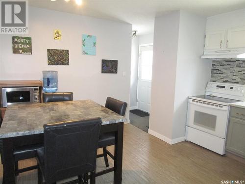 125 4Th Street W, Coronach, SK - Indoor Photo Showing Kitchen