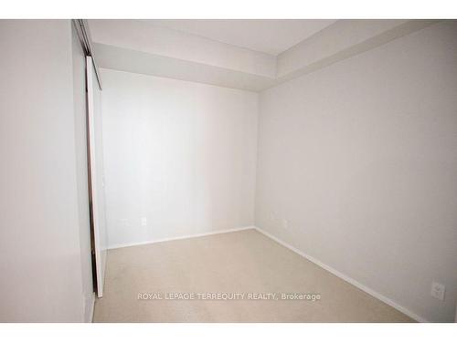 406-8 Charlotte St, Toronto, ON - Indoor Photo Showing Other Room