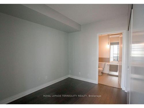 406-8 Charlotte St, Toronto, ON - Indoor Photo Showing Other Room