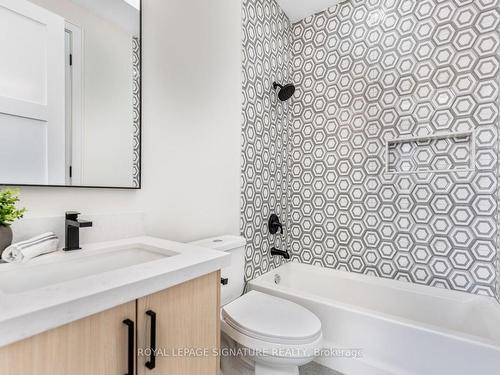 109A Heale Ave, Toronto, ON - Indoor Photo Showing Bathroom