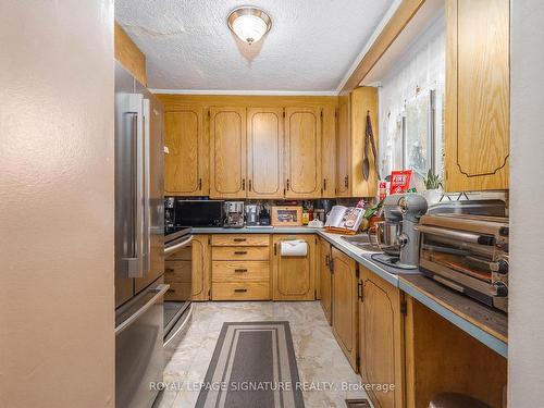 4367 Lawrence Ave E, Toronto, ON - Indoor Photo Showing Kitchen