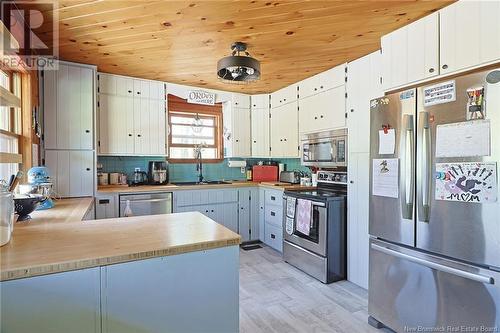 359 Giants Glen Road, Stanley, NB - Indoor Photo Showing Kitchen