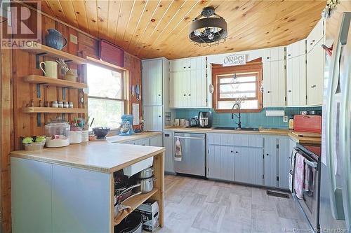 359 Giants Glen Road, Stanley, NB - Indoor Photo Showing Kitchen