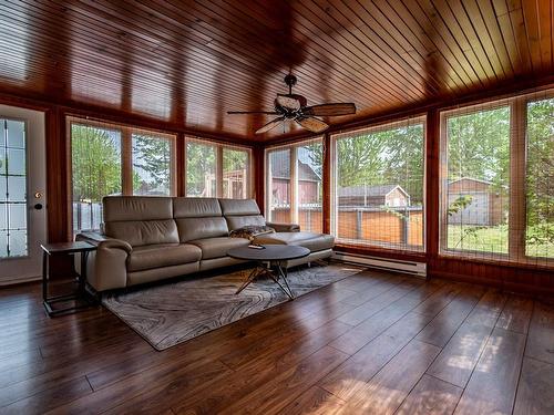 Veranda - 2275 Rg Bas-De-La-Riviere, Nicolet, QC - Indoor Photo Showing Living Room