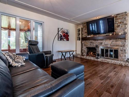 Living room - 2275 Rg Bas-De-La-Riviere, Nicolet, QC - Indoor Photo Showing Living Room With Fireplace